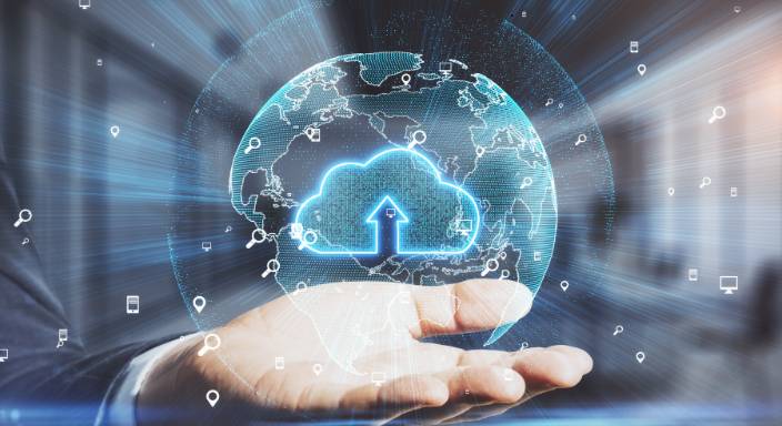 Cloud vs on-premise UAE comparison chart showing cost security and scalability factors for Dubai businesses